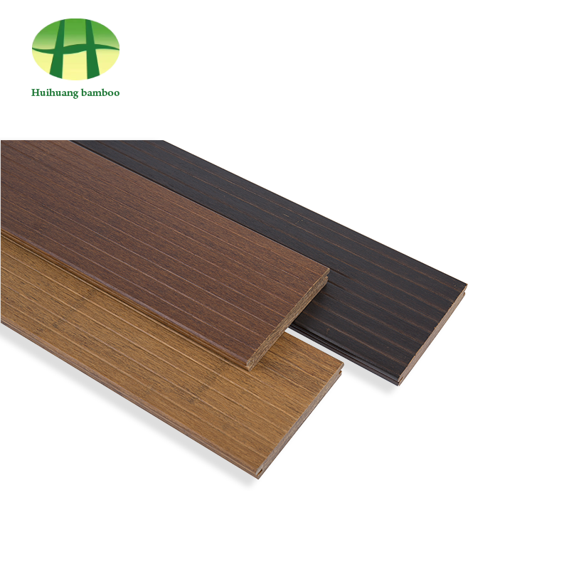 Maliit na sahig na kawayan ng kawayan