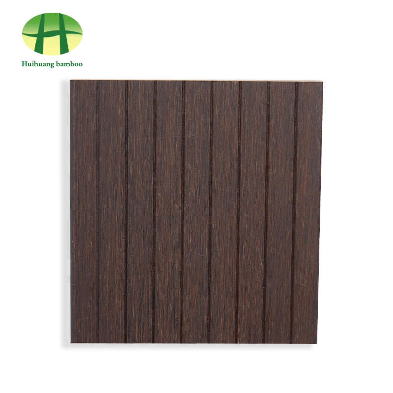 Maliit na sahig na kawayan ng kawayan